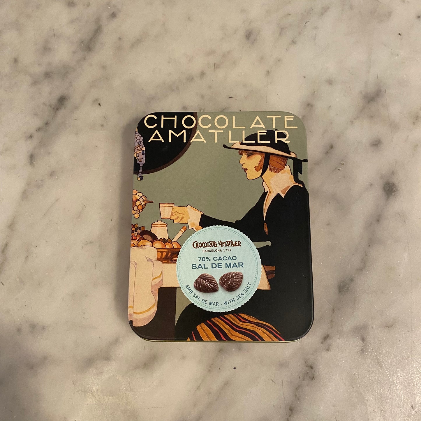 Chocolate fine leaves with salt Amatller 70%